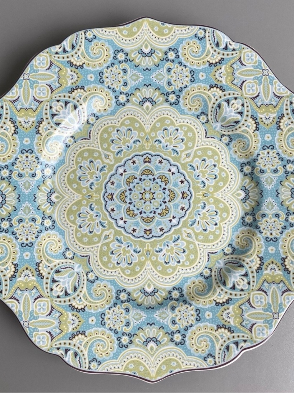 Single 222 Fifth LYRIA TEAL Porcelian Paisley luncheon plate 8.5/8" Scalloped - Picture 12 of 12